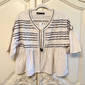 Zara NWT Embroidered Peasant Front Tie Pom Blouse in Cream and Black ✨🖤